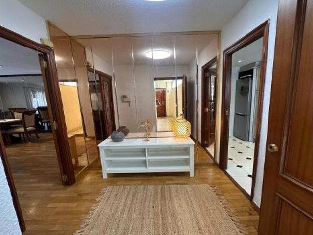 Piso en Alquiler en Angel Guimerá Valencia