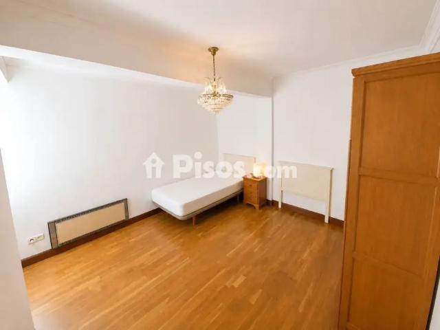 Piso en alquiler en Antiguo Ondarreta