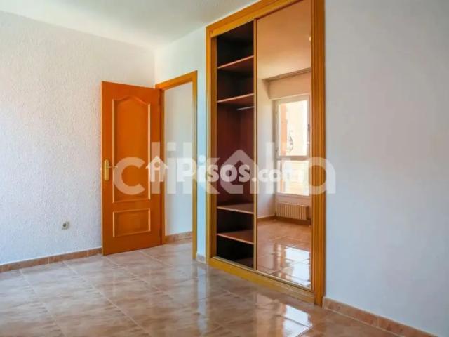 Piso en alquiler en Apóstol Santiago