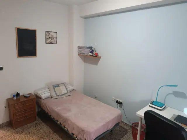 Piso en alquiler en Arabial