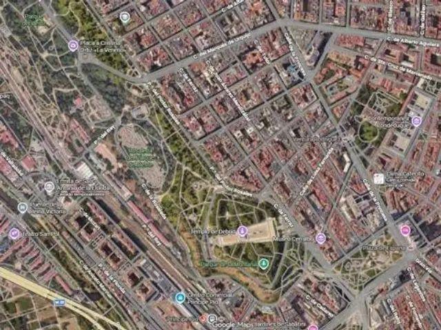 Piso en alquiler en Argüelles