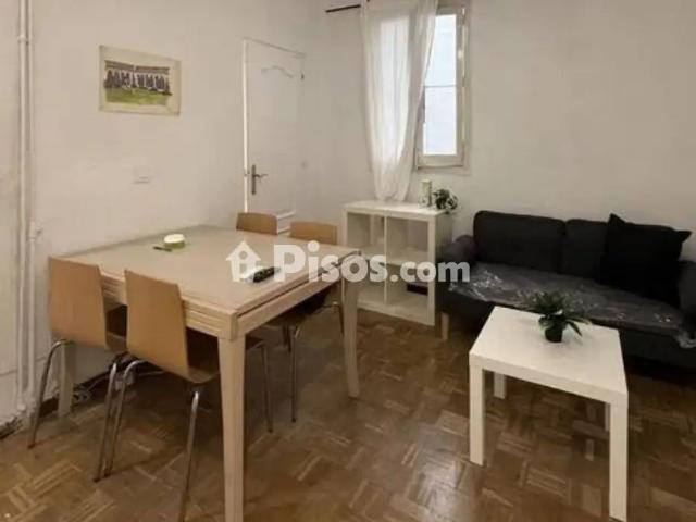 Piso en alquiler en Argüelles