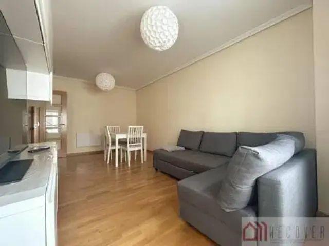 Piso en alquiler en Ares