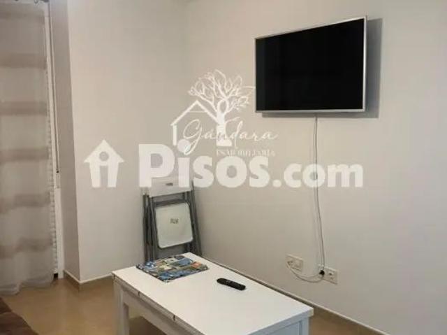 Piso en alquiler en Ares