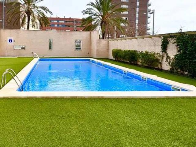 Piso en Alquiler en Badalona