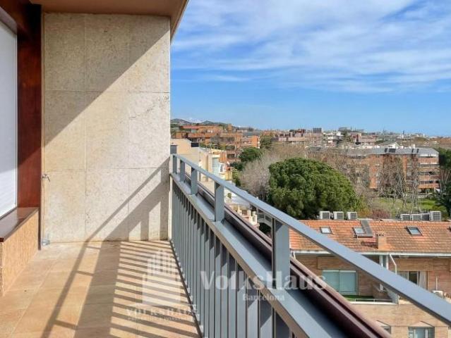 Piso en alquiler en Barcelona, Carrer del Bisbe Català, 08034