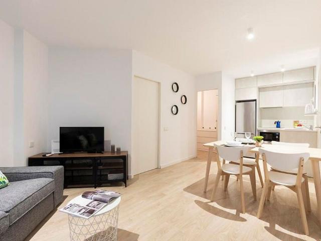 Piso en alquiler en Barcelona, de 43 m² 2 habitaciones por 911