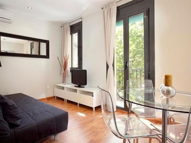 Piso en alquiler en Barcelona, de 48 m² 2 habitaciones por 1.045