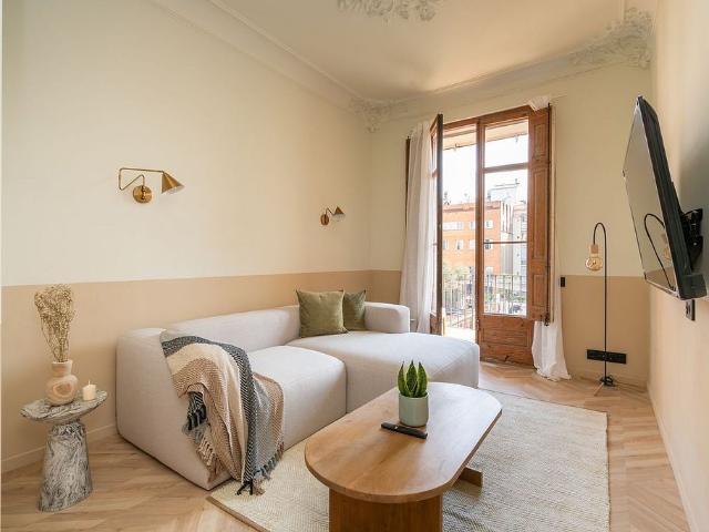 Piso en alquiler en Barcelona, de 50 m² 1 habitación por 2.000