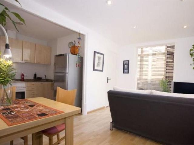 Piso en alquiler en Barcelona, de 50 m² 2 habitaciones por 939