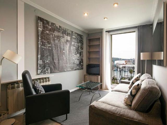 Piso en alquiler en Barcelona, de 54 m² 1 habitación por 1.163