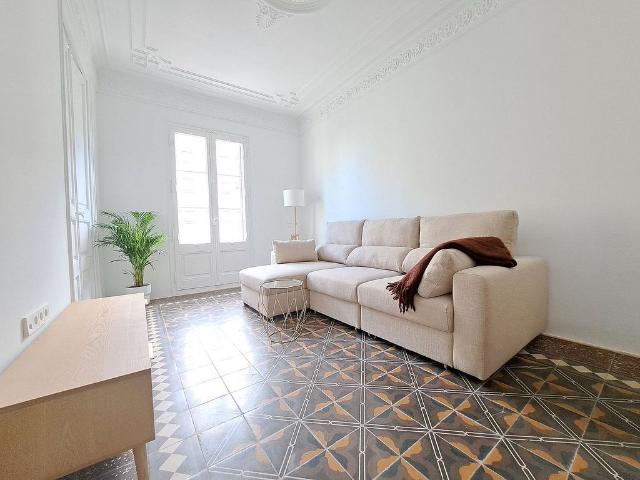 Piso en alquiler en Barcelona, de 55 m² 1 habitación por 2.100