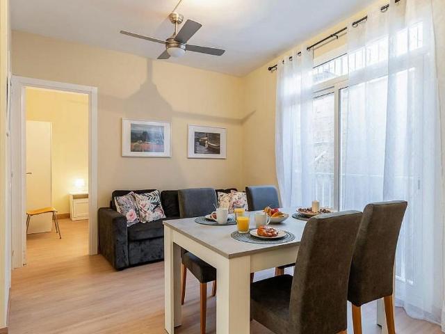 Piso en alquiler en Barcelona, de 55 m² 3 habitaciones por 998