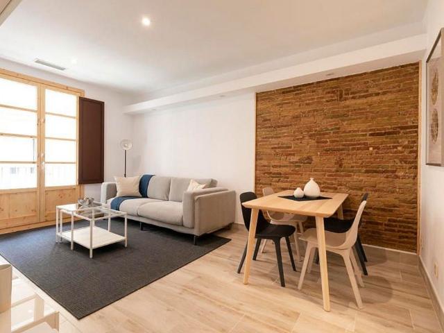 Piso en alquiler en Barcelona, de 58 m² 3 habitaciones por 868