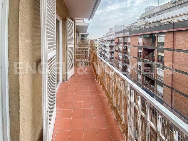Piso en alquiler en Barcelona, de 65 m² 3 habitaciones por 2.000