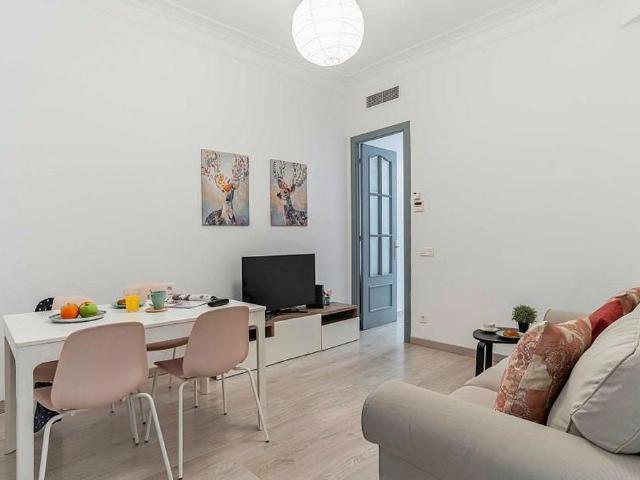 Piso en alquiler en Barcelona, de 68 m² 3 habitaciones por 1.111