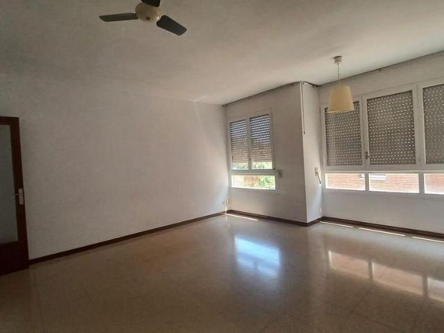 Piso en alquiler en Barcelona, de 75 m² 3 habitaciones por 1.469