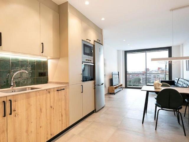 Piso en alquiler en Barcelona, de 83 m² 4 habitaciones por 1.427