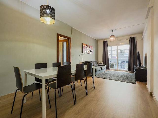Piso en alquiler en Barcelona, de 80 m² 4 habitaciones por 2.500