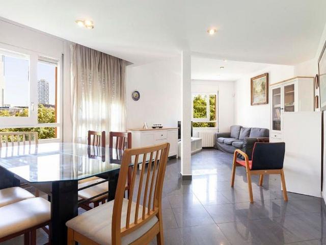 Piso en alquiler en Barcelona, de 82 m² 3 habitaciones por 1.314