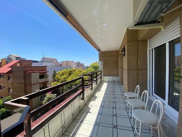 Piso en alquiler en Barcelona, de 87 m² 4 habitaciones por 1.779