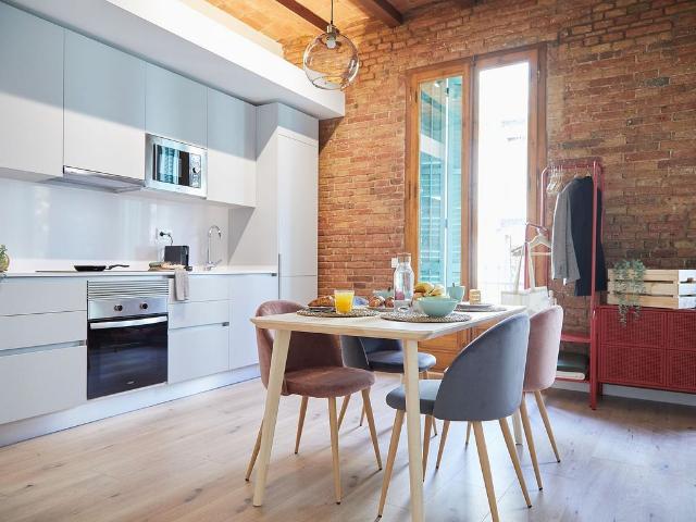Piso en alquiler en Barcelona, de 85 m² 4 habitaciones por 3.200