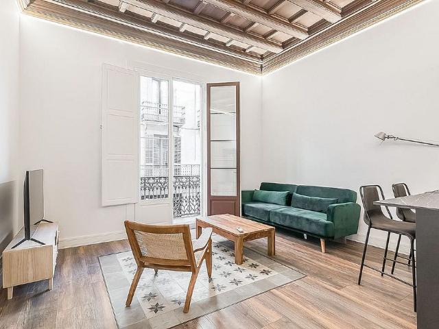 Piso en alquiler en Barcelona, de 90 m² 2 habitaciones por 2.100