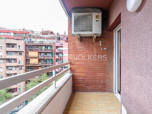 Piso en alquiler en Barcelona, de 100 m² 3 habitaciones por 1.908