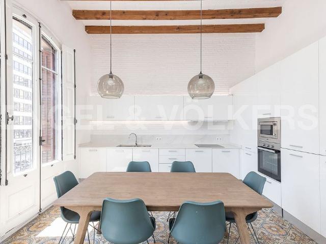 Piso en alquiler en Barcelona, de 100 m² 3 habitaciones por 2.700