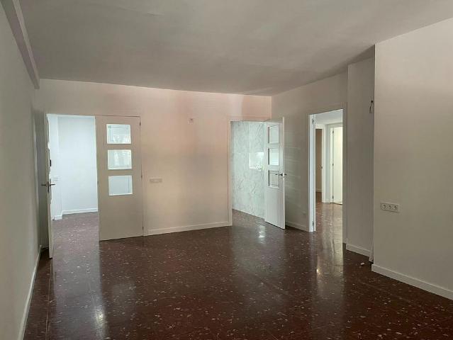 Piso en alquiler en Barcelona, de 115 m² 4 habitaciones por 1.850