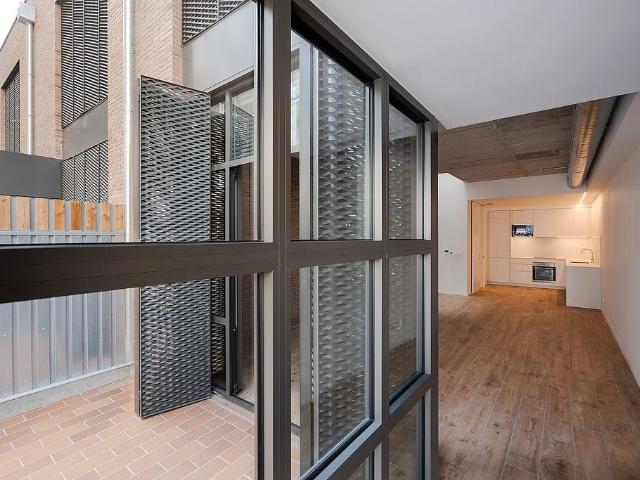 Piso en alquiler en Barcelona, de 117 m² 2 habitaciones por 2.366