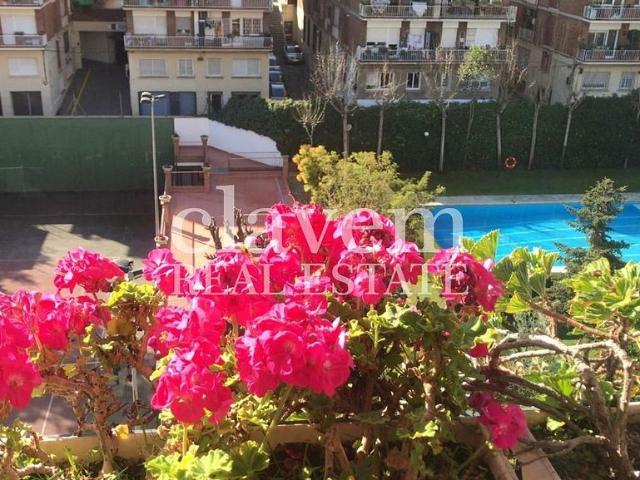 Piso en alquiler en Barcelona, de 129 m² 5 habitaciones por 2.664