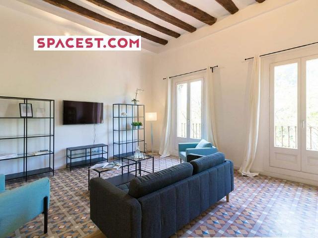Piso en alquiler en Barcelona, de 130 m² 3 habitaciones por 2.300