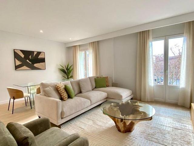 Piso en alquiler en Barcelona, de 133 m² 3 habitaciones por 3.250