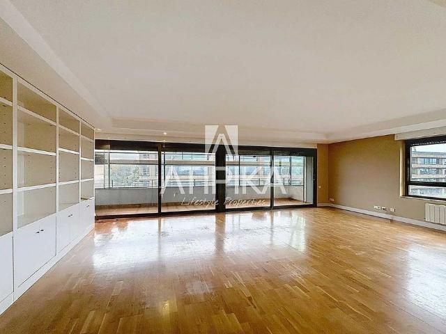 Piso en alquiler en Barcelona, de 165 m² 4 habitaciones por 3.708