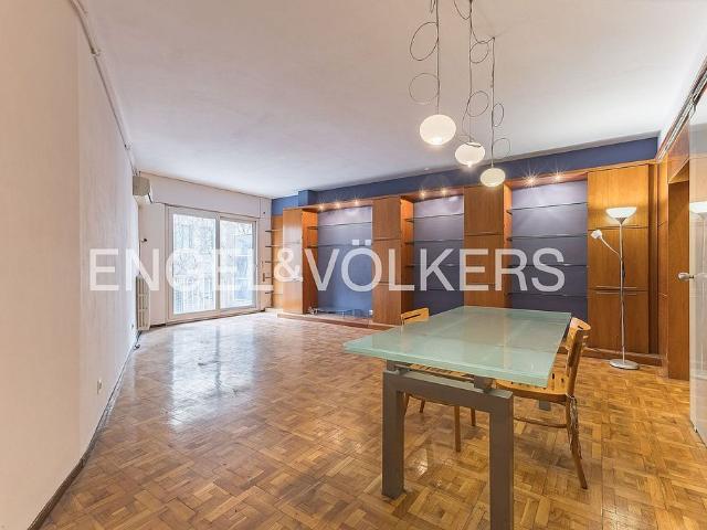 Piso en alquiler en Barcelona, de 174 m² 5 habitaciones por 2.900