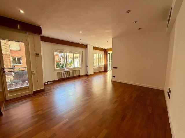 Piso en alquiler en Barcelona, de 175 m² 4 habitaciones por 3.150