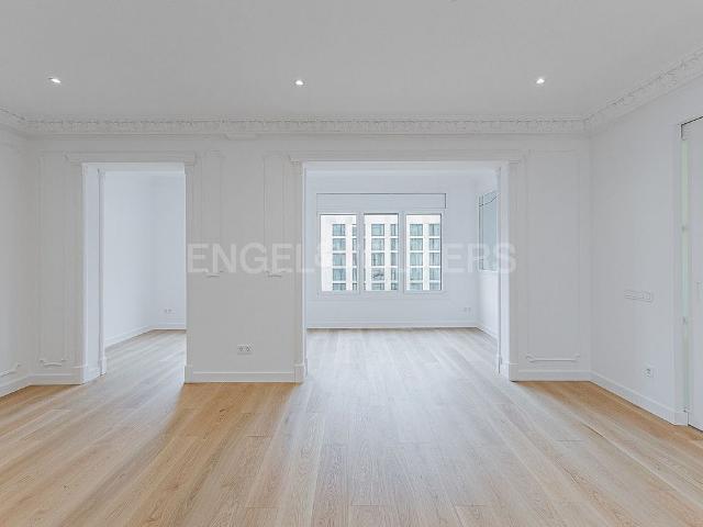 Piso en alquiler en Barcelona, de 181 m² 4 habitaciones por 4.400