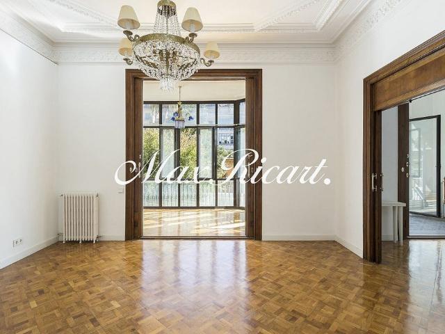 Piso en alquiler en Barcelona, de 238 m² 5 habitaciones por 5.200