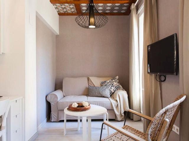 Piso en alquiler en Barcelona, de 28 m² 1 habitación por 814