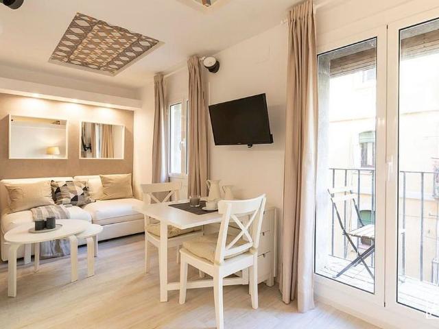 Piso en alquiler en Barcelona, de 30 m² 1 habitación por 687