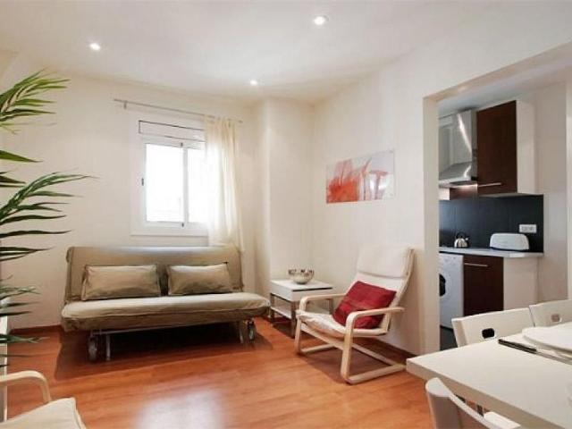 Piso en alquiler en Barcelona, de 32 m² 1 habitación por 718