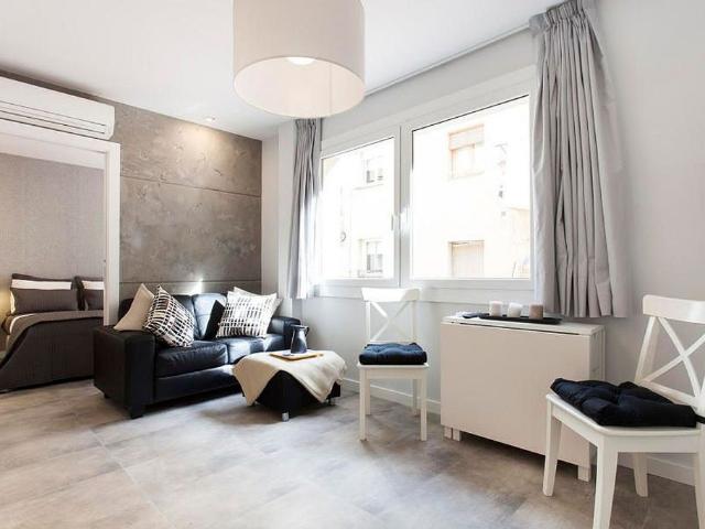 Piso en alquiler en Barcelona, de 32 m² 2 habitaciones por 741