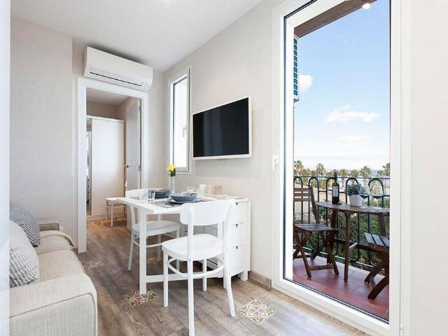 Piso en alquiler en Barcelona, de 32 m² 2 habitaciones por 960