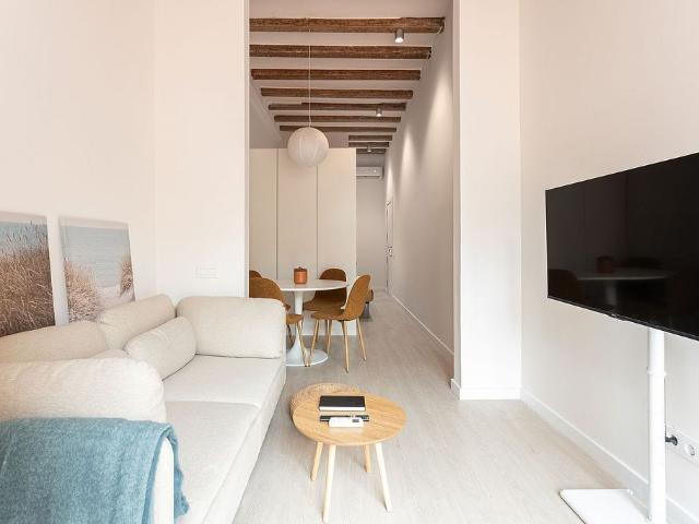 Piso en alquiler en Barcelona, de 38 m² 1 habitación por 1.700