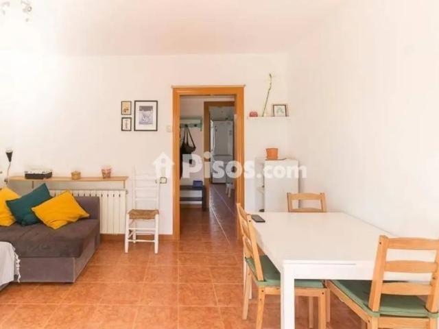 Piso en alquiler en Barri de Mar Ribes Roges Plaça de La Sardana