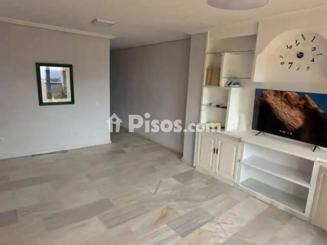 Piso en alquiler en Benalmádena