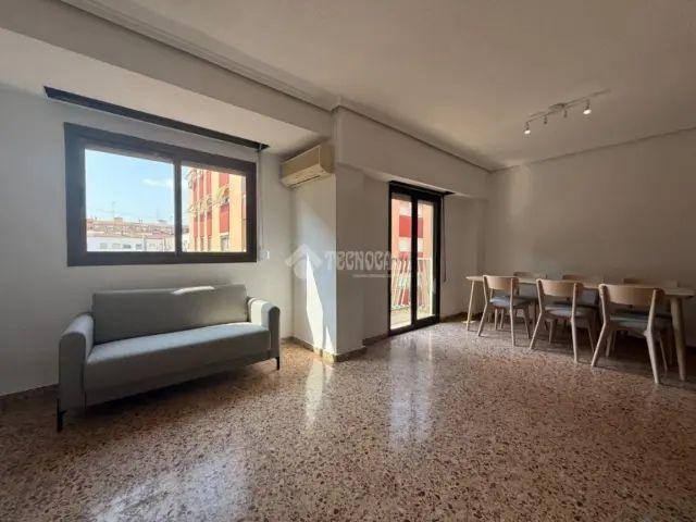 Piso en alquiler en Benicalap
