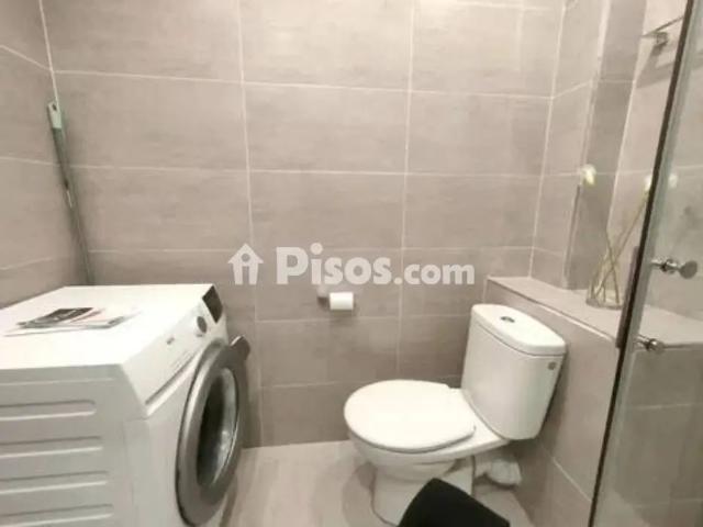 Piso en alquiler en Cuatro Caminos
