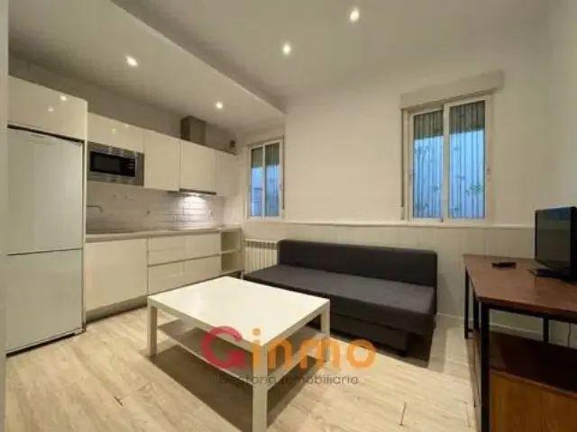 Piso en alquiler en Cuatro Caminos